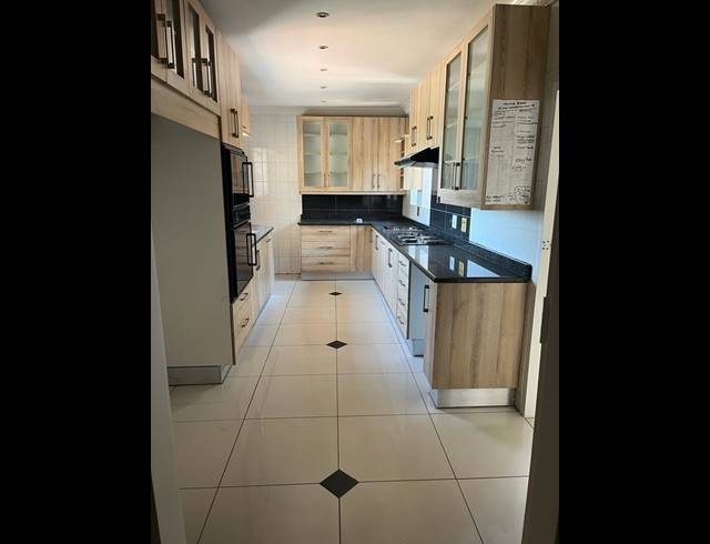 4 bed property to rent in GLENVISTA